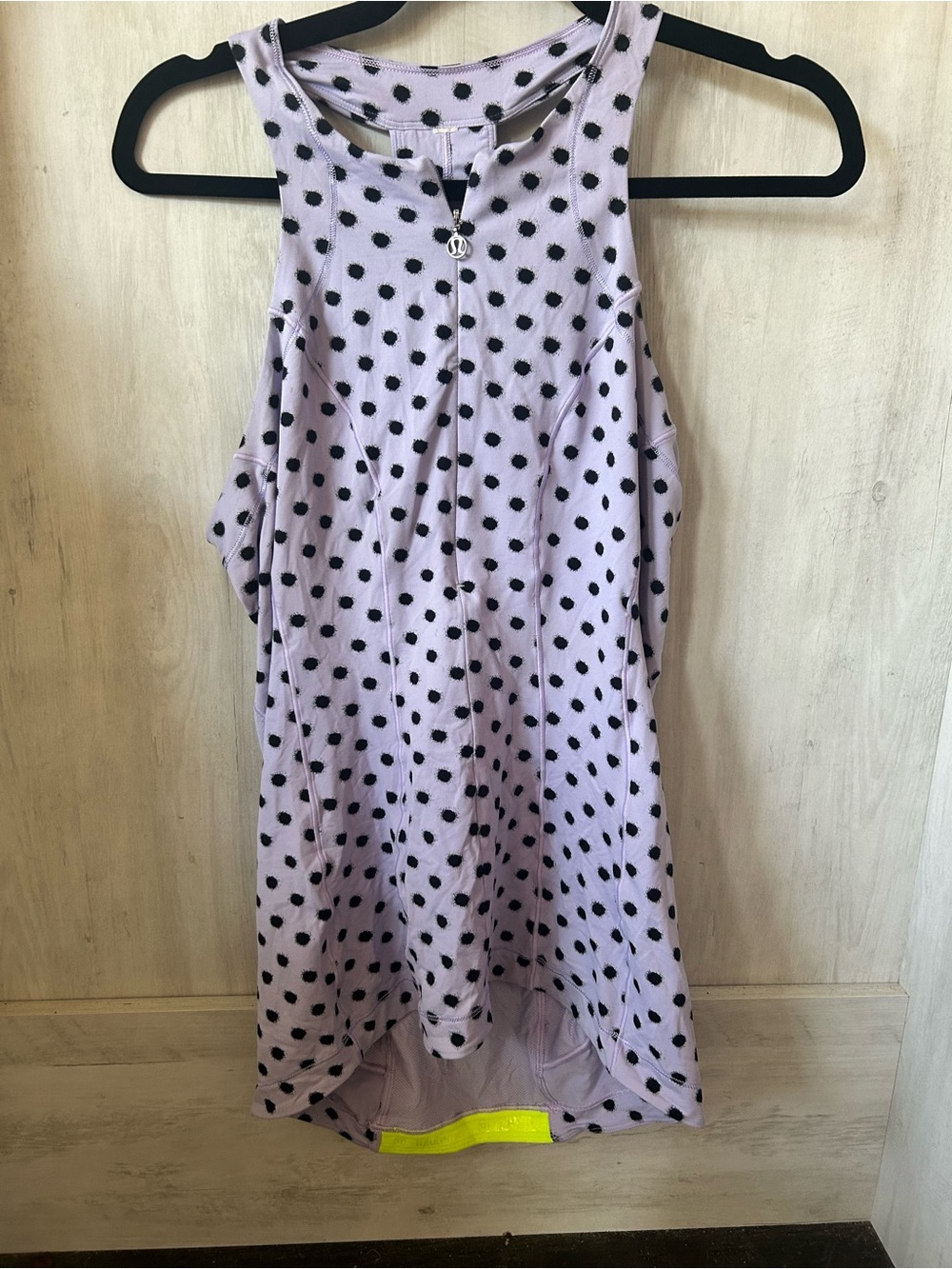 Lululemon tank size 10